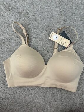 NWT Everyday Smooth Nude Wireless T-Shirt Bra